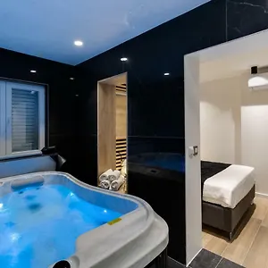Downtown Marcius Luxury With Jacuzzi & Sauna , Zadar Croatia